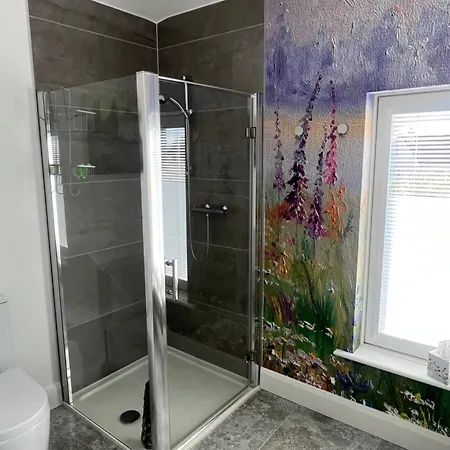 Lavally House 고트